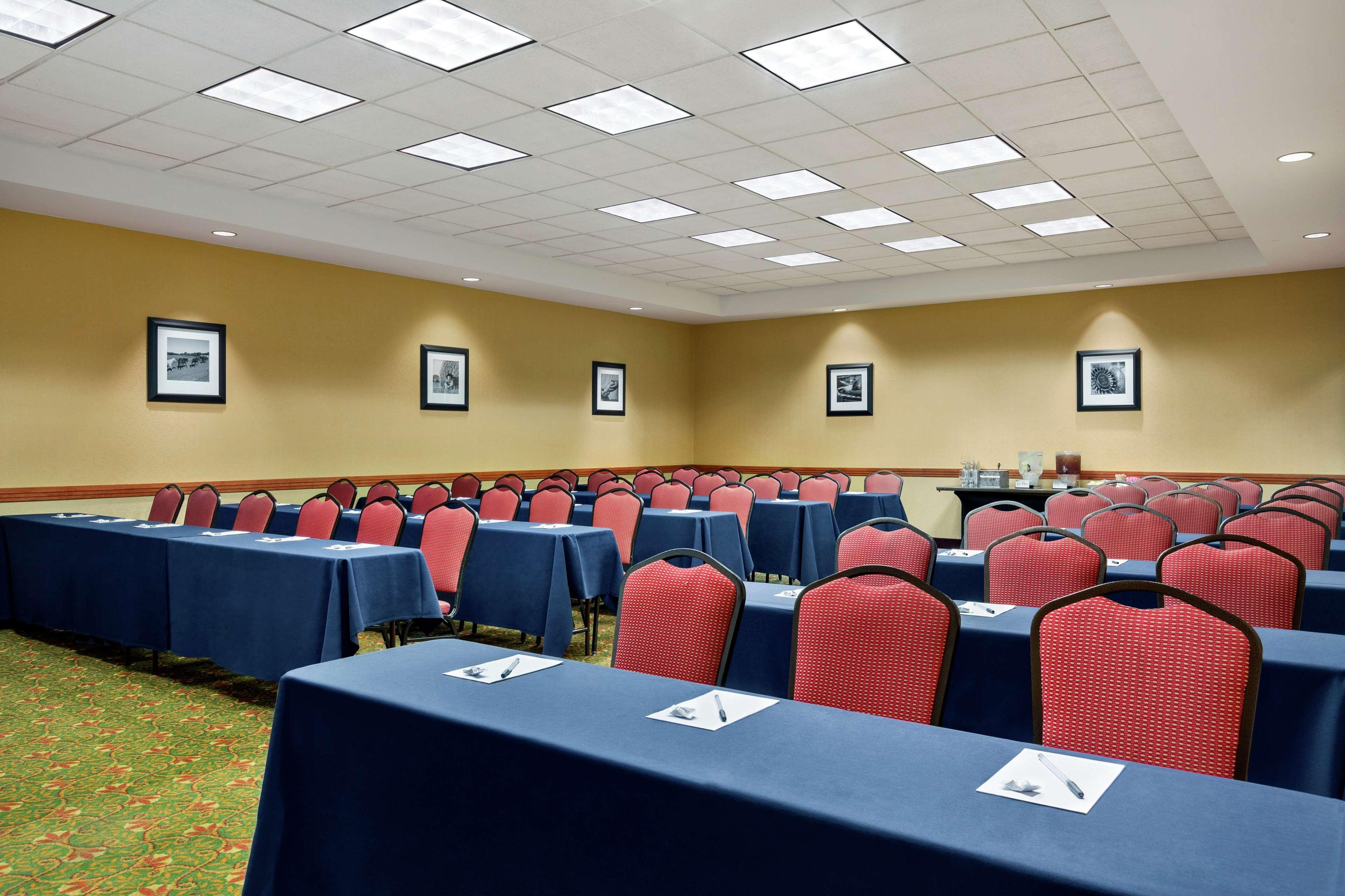 Hampton Inn & Suites Dallas-Мескит Экстерьер фото