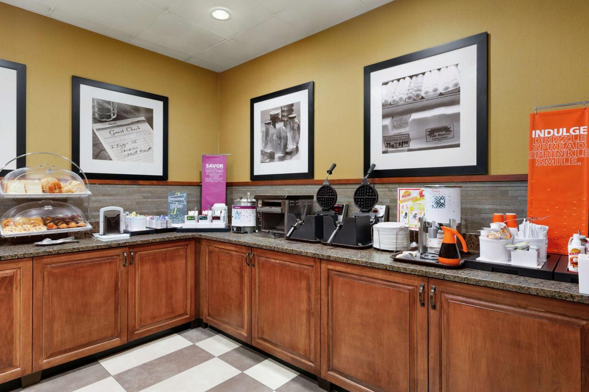 Hampton Inn & Suites Dallas-Мескит Экстерьер фото