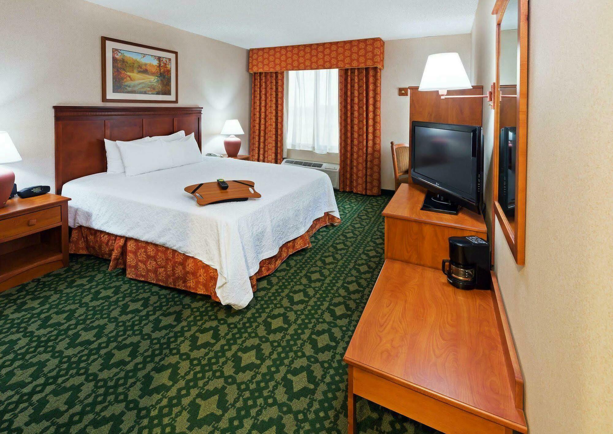 Hampton Inn & Suites Dallas-Мескит Экстерьер фото